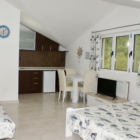 Studio Apartments Morinj 외부 사진