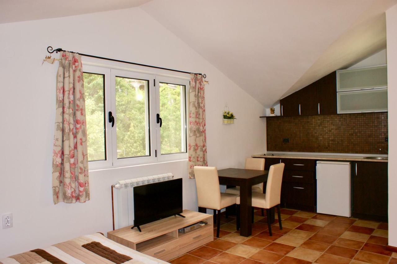 Studio Apartments Morinj 외부 사진