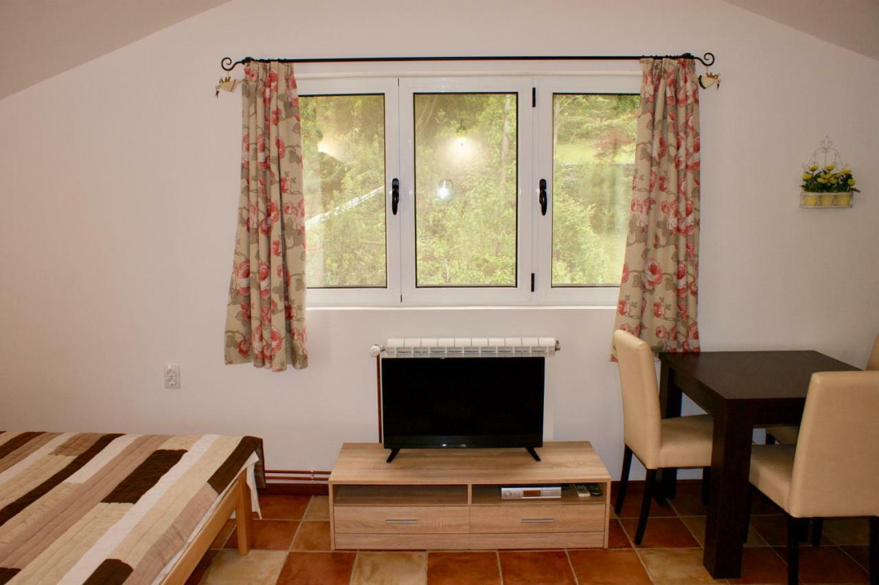 Studio Apartments Morinj 외부 사진