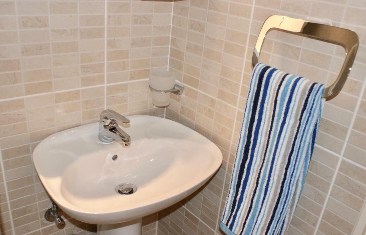 Studio Apartments Morinj 외부 사진